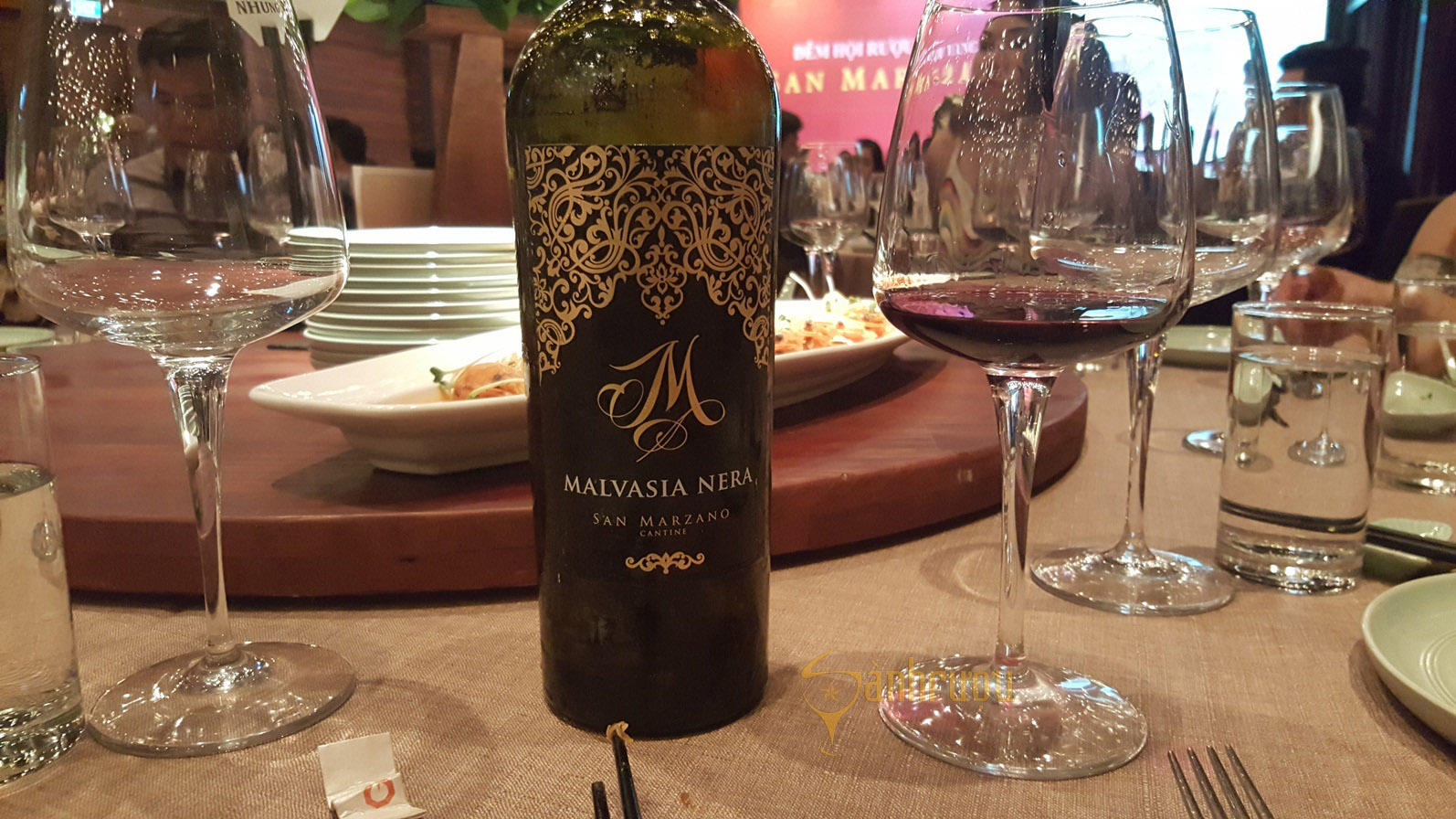 Tasting rượu vang Ý M