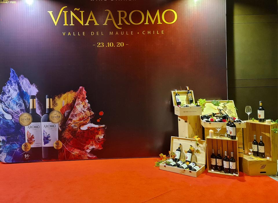 rượu vang Aromo